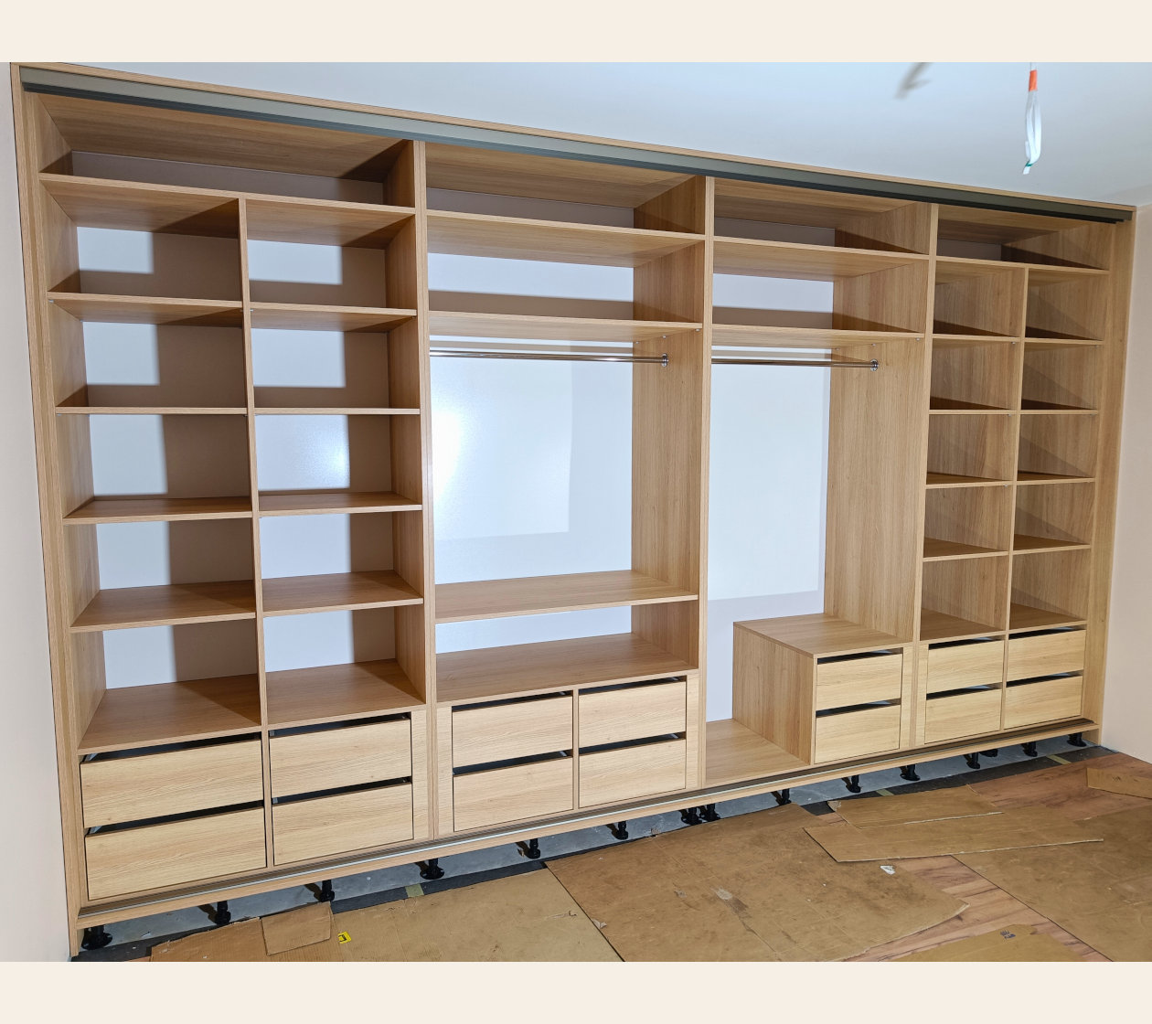 Duża garderoba przesuwna na wymiar